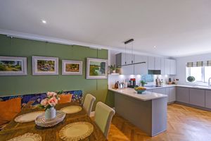 Kitchen/breakfast room- click for photo gallery